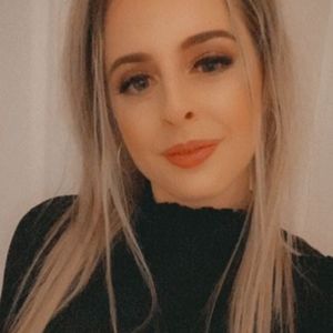 Meet your Posher, Katelyn